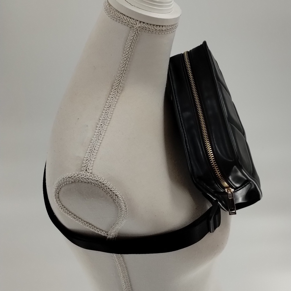 AMANDA UPRICHARD NY Black Vegan Leather Quilted Fanny Pack Belt Bag crossbody - Picture 6 of 9